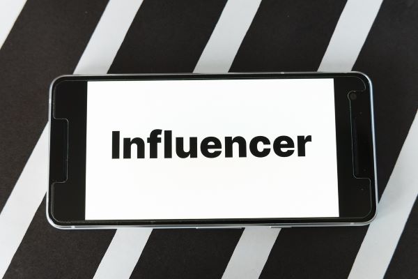 Strategii de Influencer Marketing